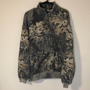 Mossy Oak camouflage pullover